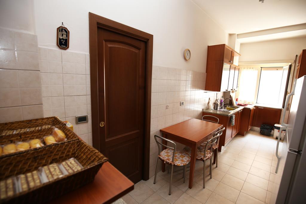 Anastasio II Bed & Breakfast Roma Quarto foto